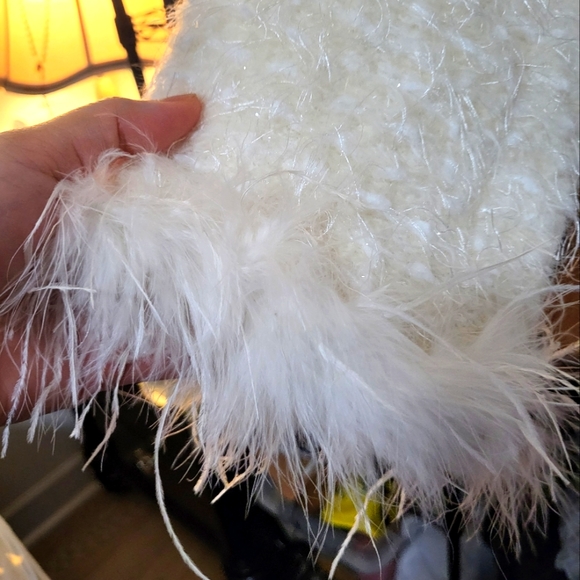 Tweed-type with faux fur white jacket [glittered] US small - Picture 8 of 16